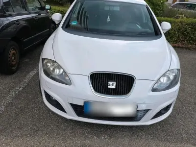 Gebraucht Seat Leon 105 PS (77 kW) 2012 Weiß Kleinwagen
