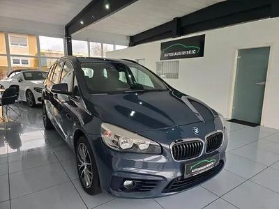 Usata BMW 218 Sport Line 136 CV (100 kW) 2016 Grigio Station wagon