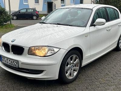 Gebraucht BMW 116 Sport Line 122 PS (89 kW) 2010 Weiß Kleinwagen