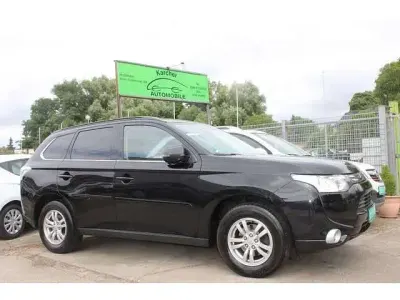 Gebraucht Mitsubishi Outlander Invite 150 PS (110 kW) 2013 Pantherschwarz (p) SUV