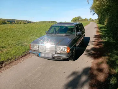 Brugt Mercedes E280 186 HK (136 kW) 1984 Grå Stationcar