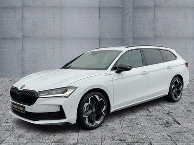 Neu Skoda Superb SportLine 193 PS (141 kW) 2026 Grau Kombi