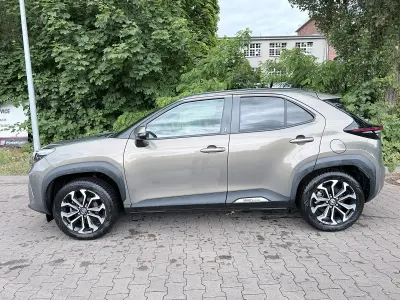 Gebraucht Toyota Yaris Cross Team 131 PS (96 kW) 2024 Andere farben SUV
