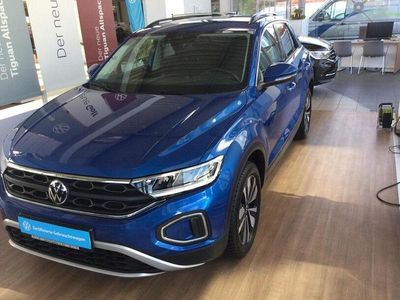 Second-hand VW T-Roc Move 116 CP (85 kW) 2024 Albastru SUV