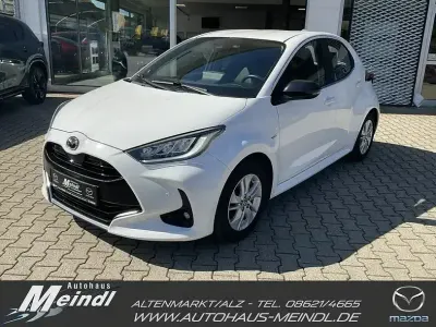 Gebraucht Mazda 2 Comfort 116 PS (85 kW) 2023 Lunar white Kleinwagen