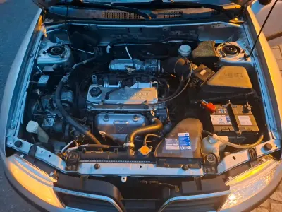 Gebraucht Mitsubishi Carisma 100 PS (73 kW) 2001 Silber Limousine