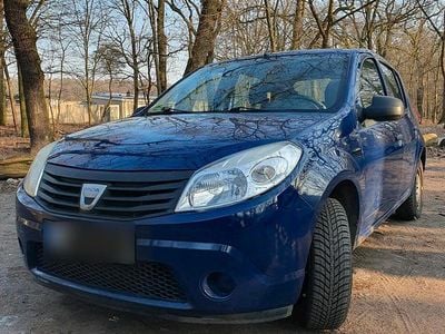 Second-hand Dacia Sandero 75 CP (55 kW) 2009 Albastru Hatchback
