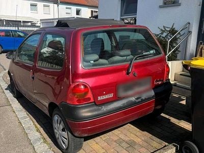 Używany Renault Twingo 70 KM (51 kW) 2002 Czerwony Hatchback