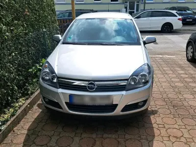 Gebraucht Opel Astra 125 PS (91 kW) 2005 Silber Limousine