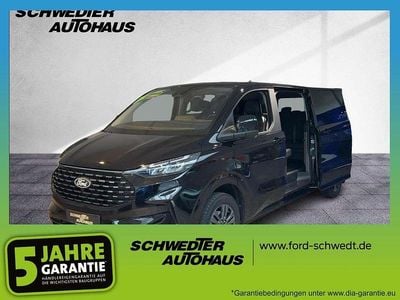 Gebraucht Ford Tourneo Titanium 136 PS (100 kW) 2025 Obsidianschwarz metallic Van / Kleinbus