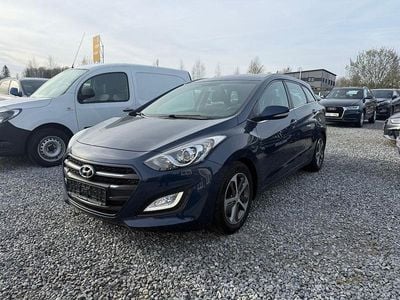 Gebraucht Hyundai i30 Trend 110 PS (80 kW) 2017 Blau Kombi