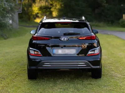 Gebraucht Hyundai Kona 99 kW (135 PS) 2023 Schwarz SUV