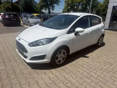 Gebraucht Ford Fiesta SYNC Edition 101 PS (74 kW) 2014 Frozen white Kleinwagen