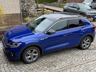 Second-hand VW T-Roc R-line 110 CP (80 kW) 2023 Albastru SUV