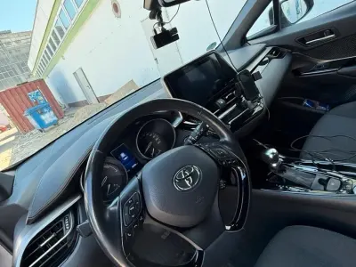 Gebraucht Toyota C-HR 122 PS (89 kW) 2018 Silber SUV