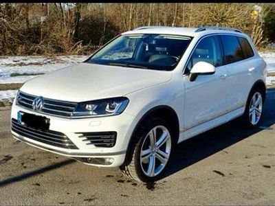 Gebraucht VW Touareg R-line 262 PS (192 kW) 2015 Weiß SUV