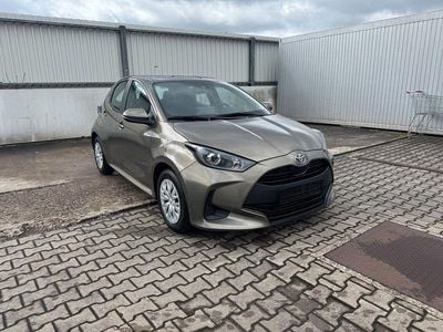 Gebraucht Toyota Yaris Active 125 PS (91 kW) 2023 Braun Kleinwagen