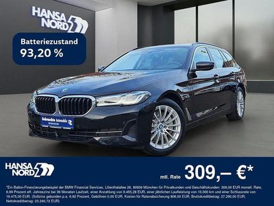 Schwarz / saphirschwarz (metallic) Gebraucht 2022 BMW 530e Sport Line Kombi | 31.890 € (Fairer Preis)