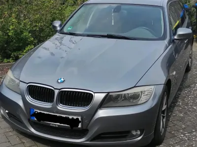 Gebraucht BMW 320 184 PS (135 kW) 2010 Grau Kombi