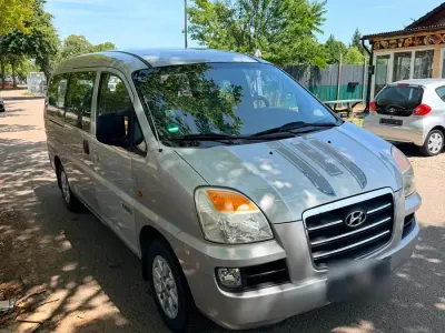 Gebraucht Hyundai H-1 140 PS (102 kW) 2006 Silber Van / Kleinbus