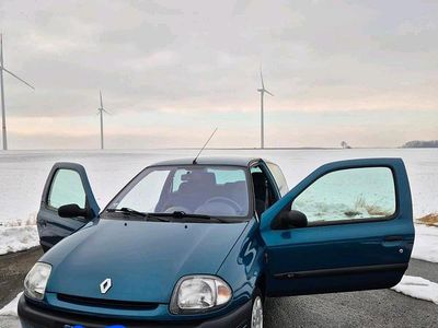 Gebraucht Renault Clio II 58 PS (42 kW) 2001 Blau Kleinwagen