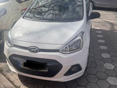 Usata Hyundai i10 67 CV (49 kW) 2015 Bianco Utilitaria