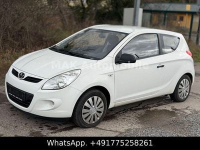 Gebraucht Hyundai i20 Classic 86 PS (63 kW) 2012 Weiß Kleinwagen