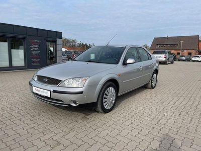 Usata Ford Mondeo Trend 125 CV (91 kW) 2002 Argento Berlina