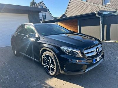 Gebraucht Mercedes GLA200 AMG line 156 PS (114 kW) 2015 Schwarz SUV