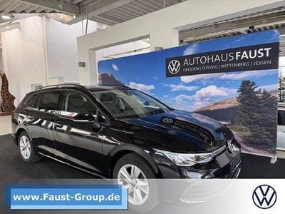 Gebraucht VW Golf VIII Life 150 PS (110 kW) 2022 Schwarz perleffekt Kombi