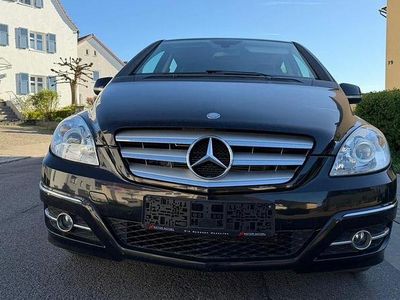 Usata Mercedes 200 136 CV (100 kW) 2011 Nero Berlina