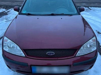 Gebraucht Ford Mondeo 110 PS (80 kW) 2002 Rot Limousine