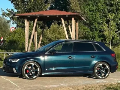 Gebraucht Audi A3 Sportback Sport 150 PS (110 kW) 2017 Blau Kleinwagen