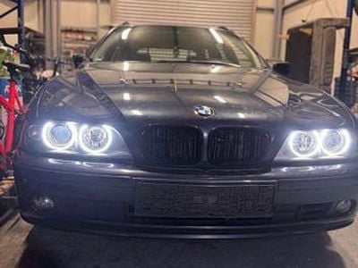 Gebraucht BMW 520 170 PS (125 kW) 2002 Grau Limousine