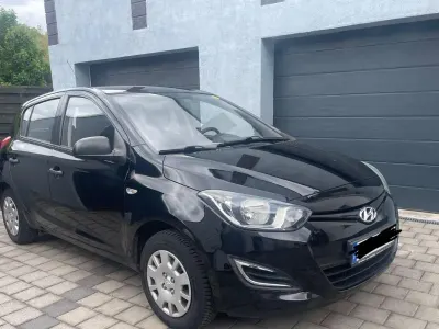 Gebraucht Hyundai i20 Classic 86 PS (63 kW) 2013 Schwarz Kleinwagen