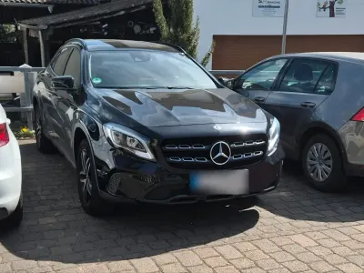 Usata Mercedes GLA200 Urban 156 CV (114 kW) 2018 Nero SUV