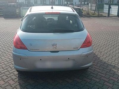 Gebraucht Peugeot 308 120 PS (88 kW) 2008 Silber Limousine