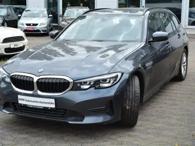 Gebraucht BMW 318 Advantage 150 PS (110 kW) 2021 Grau Kombi