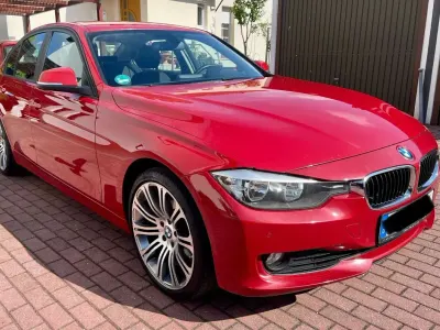 Gebraucht BMW 328 245 PS (180 kW) 2014 Rot Limousine