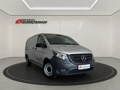 Używany Mercedes Vito 163 KM (119 kW) 2023 Srebrny Van