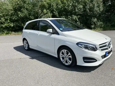 Gebraucht Mercedes B200 Urban 156 PS (114 kW) 2018 Weiß Van / Kleinbus
