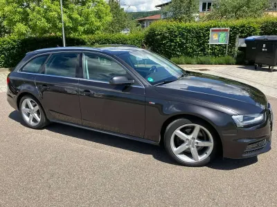 Używany Audi A4 S-Line 170 KM (125 kW) 2015 Szary Kombi