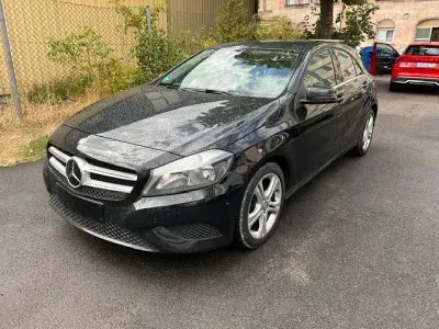 Gebraucht Mercedes A200 Urban 156 PS (114 kW) 2014 Schwarz Kleinwagen