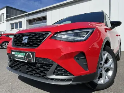 Usata Seat Arona FR 110 CV (80 kW) 2023 Rosso SUV