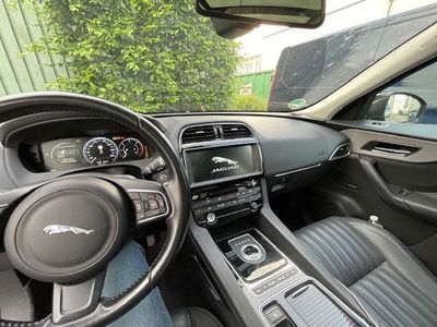 gebraucht Jaguar F-Pace 20d AWD Portfolio Automatik Portfolio