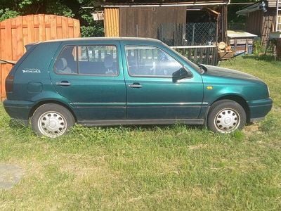 Gebraucht VW Golf III 75 PS (55 kW) 1996 Grün Kleinwagen