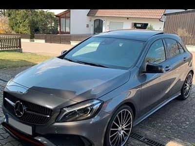 Gebraucht Mercedes A250 AMG 218 PS (160 kW) 2017 Grau Limousine