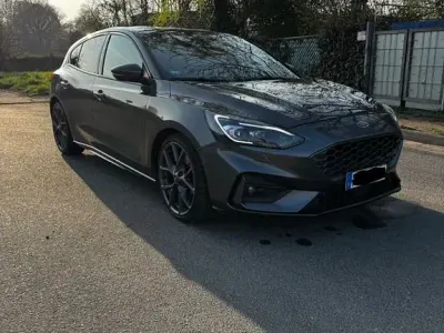 Gebraucht Ford Focus ST 280 PS (205 kW) 2019 Schwarz Limousine
