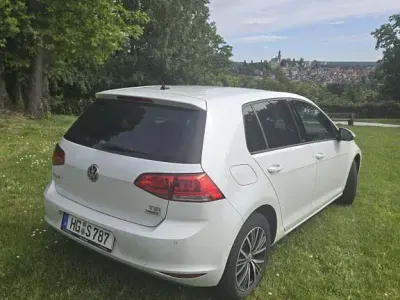 Gebraucht VW Golf VII Allstar 86 PS (63 kW) 2016 Weiß Limousine