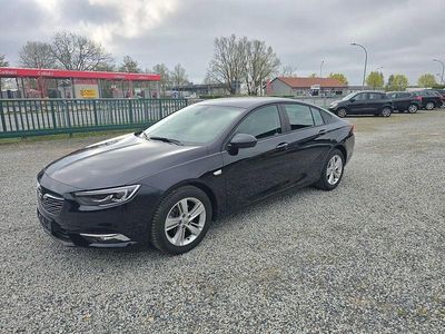 Second-hand Opel Insignia Edition 136 CP (100 kW) 2017 Albastru Berlinǎ